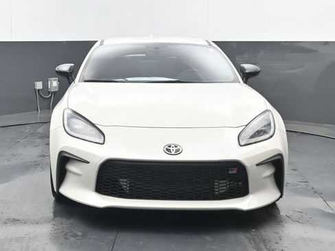 Used 2024 Toyota GR86 Premium RWD image 16