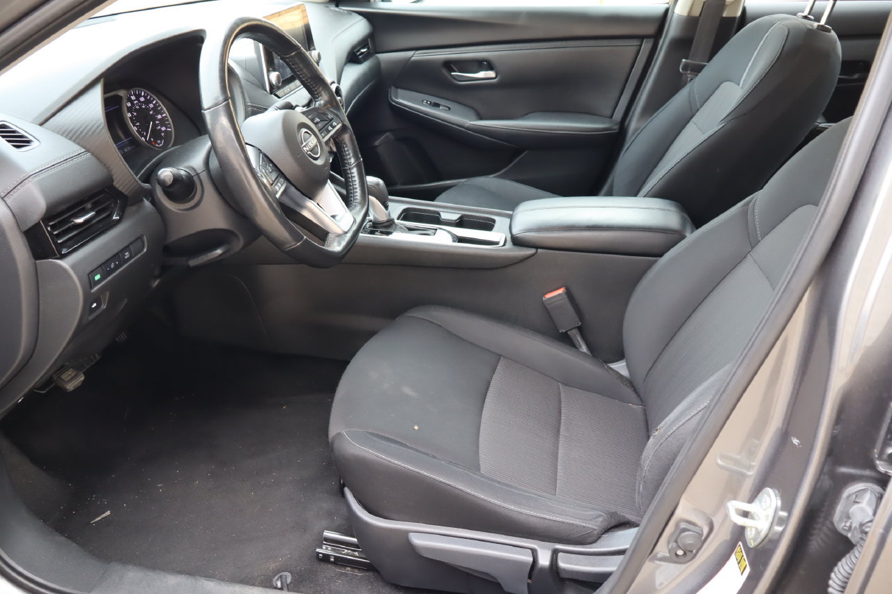 Used 2025 Nissan Sentra SV w/ All-Weather Package FWD image 15