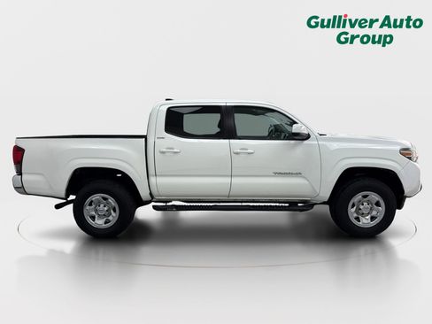Used 2022 Toyota Tacoma SR5 RWD image 10