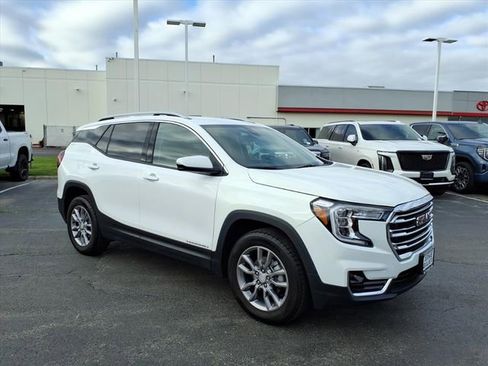 Used 2022 GMC Terrain SLT AWD/4WD image 1