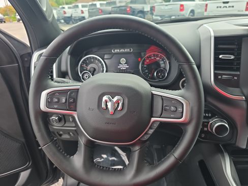 Used 2022 RAM 1500 Big Horn AWD/4WD image 17