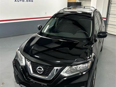 Used 2017 Nissan Rogue SV