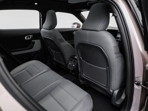 Used 2023 Polestar Polestar 2 FWD image 37