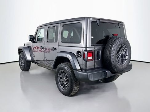 Used 2026 Jeep Wrangler Unlimited Sport AWD/4WD image 5