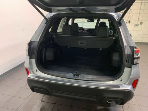 Used 2025 Subaru Forester Touring AWD/4WD image 11