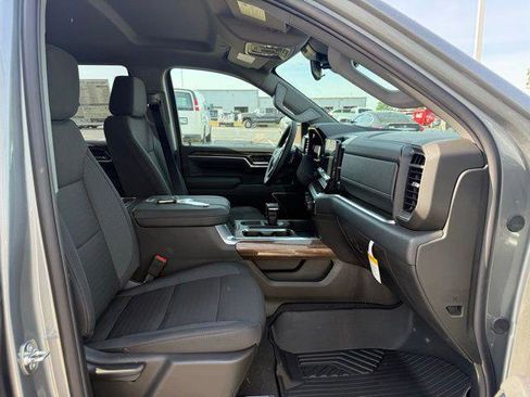 New 2026 Chevrolet Silverado 1500 LT w/ Z71 Off-Road Package AWD/4WD image 3