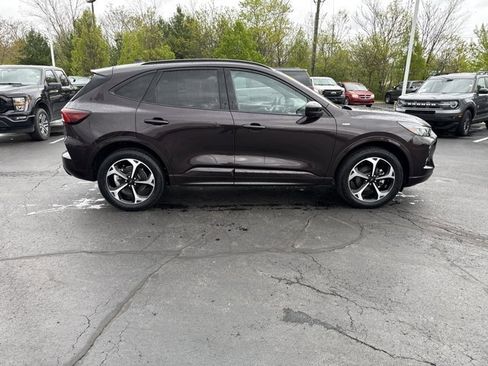 Certified 2023 Ford Escape ST-Line Elite AWD/4WD image 10