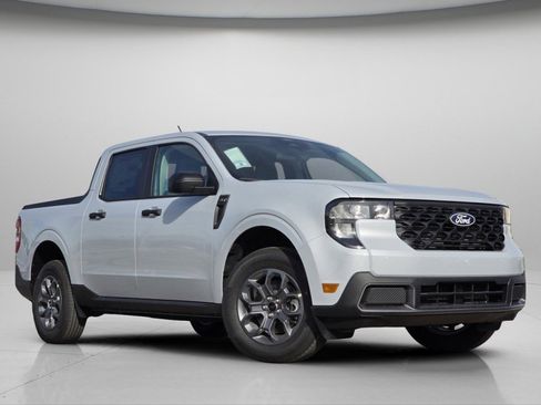 New 2026 Ford Maverick XLT w/ Equipment Group 301A image 2