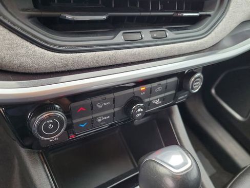 Used 2024 Jeep Compass Latitude w/ Altitude Special Edition image 23