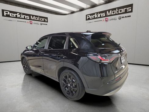 Used 2025 Honda HR-V Sport image 3