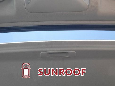 Used 2021 Toyota RAV4 XLE Premium image 31