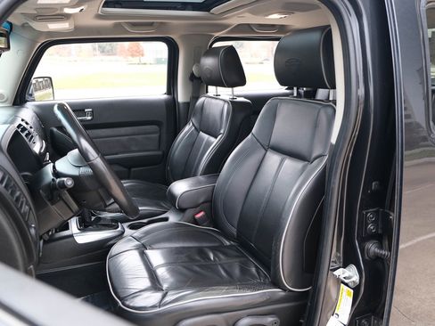 Used 2009 HUMMER H3T Alpha image 15
