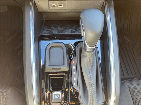 New 2026 GMC Canyon Elevation w/ Convenience Package RWD image 32