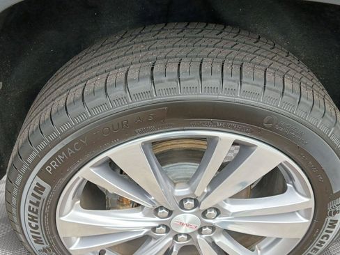 Used 2019 GMC Acadia SLT FWD image 22