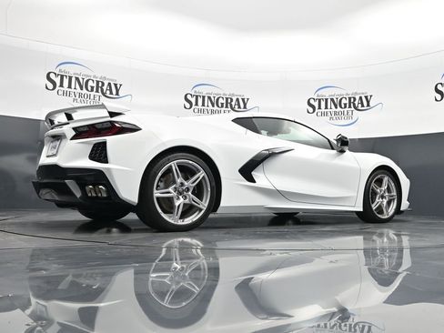 Used 2025 Chevrolet Corvette Stingray Premium Cpe w/ Z51 Performance Package image 23