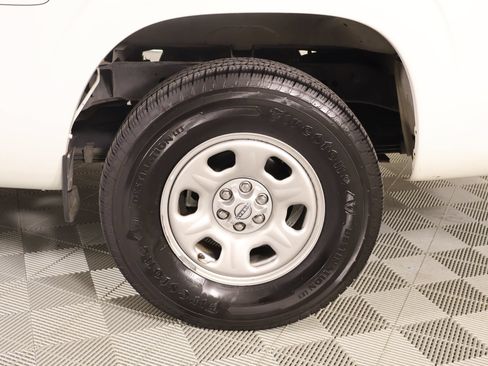 Used 2022 Nissan Frontier S RWD image 17