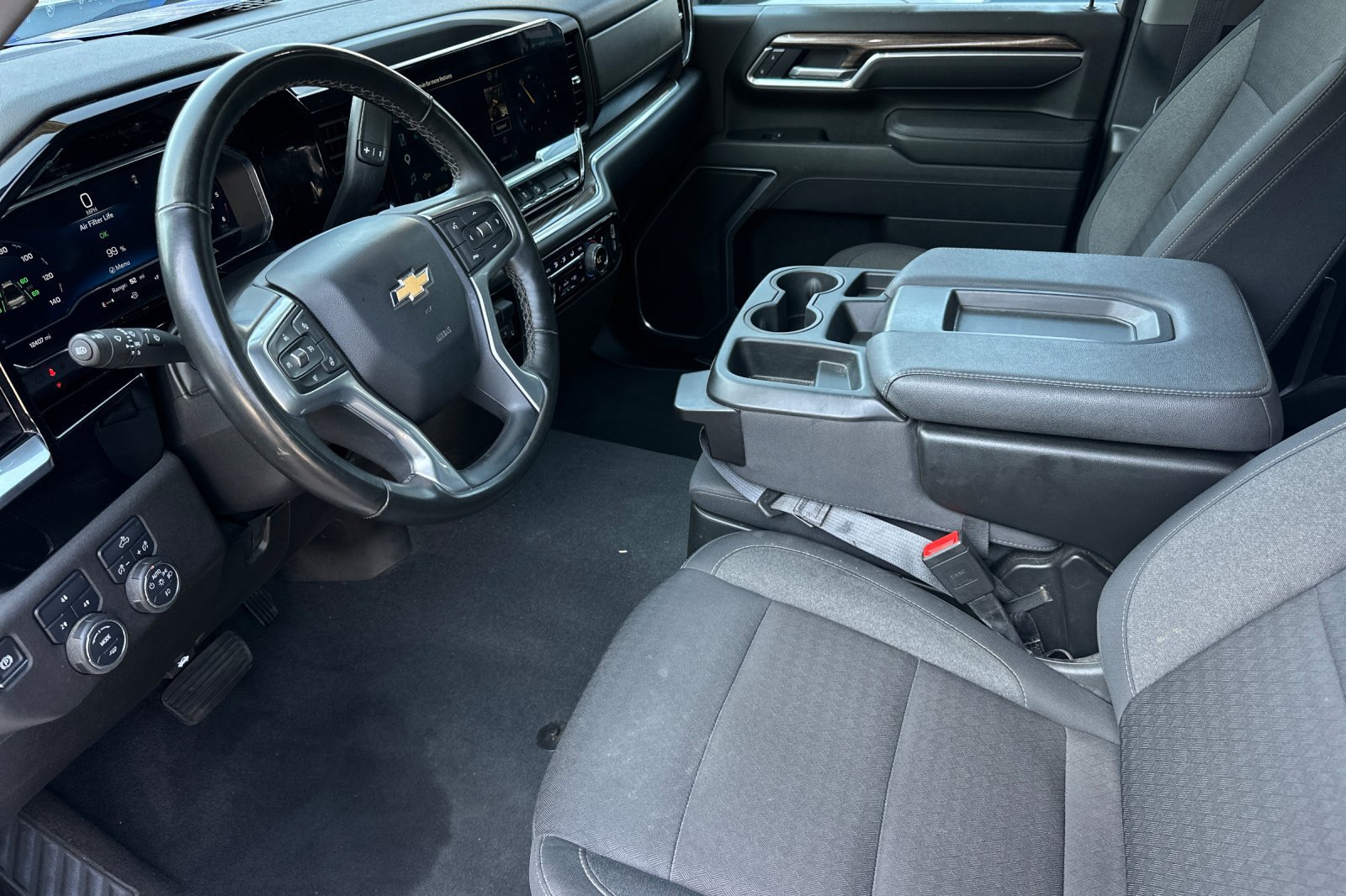 Used 2025 Chevrolet Silverado 2500 LT AWD/4WD image 9