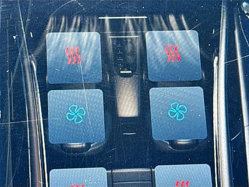 New 2025 VinFast VF 8 Plus AWD/4WD image 19