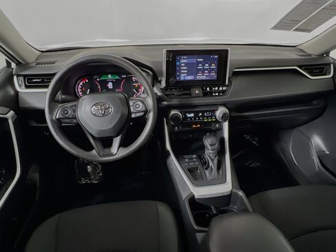 Used 2025 Toyota RAV4 LE image 28