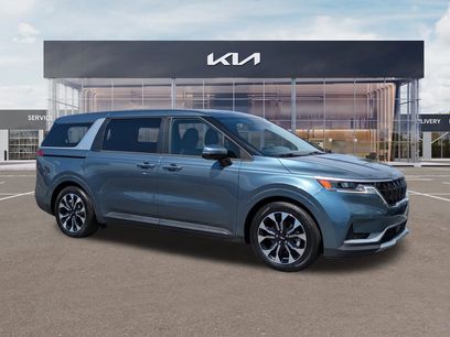 Used 2023 Kia Carnival EX
