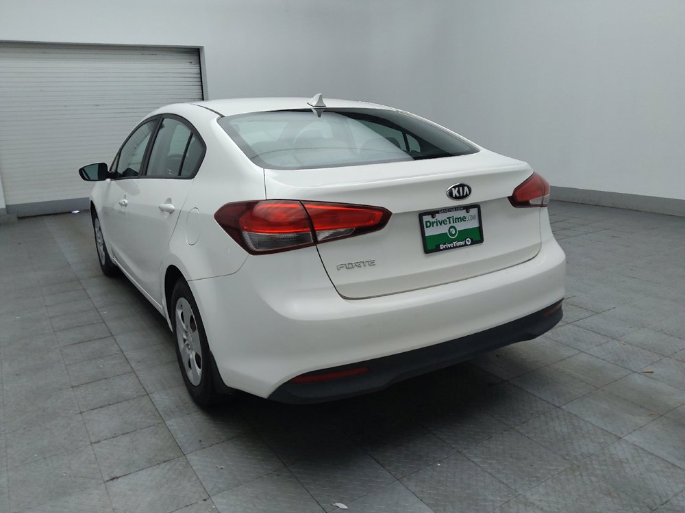 Used 2017 Kia Forte LX FWD image 5