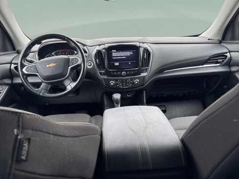 Used 2021 Chevrolet Traverse LT image 9