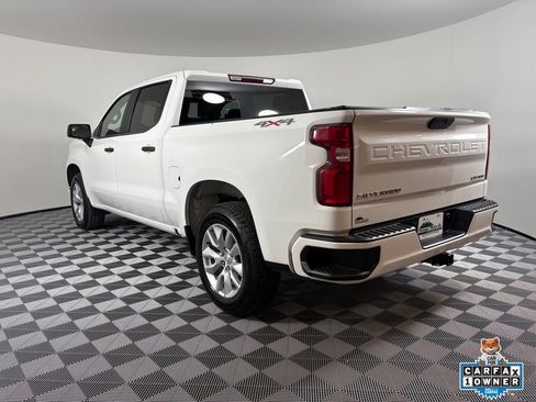 Used 2021 Chevrolet Silverado 1500 Custom AWD/4WD image 12