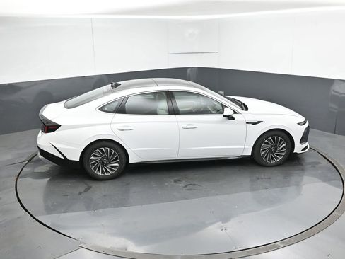 New 2026 Hyundai Sonata SEL FWD image 22