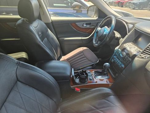 Used 2013 INFINITI FX37 2WD w/ Premium Pkg image 4