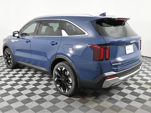 Certified 2025 Kia Sorento SX image 7