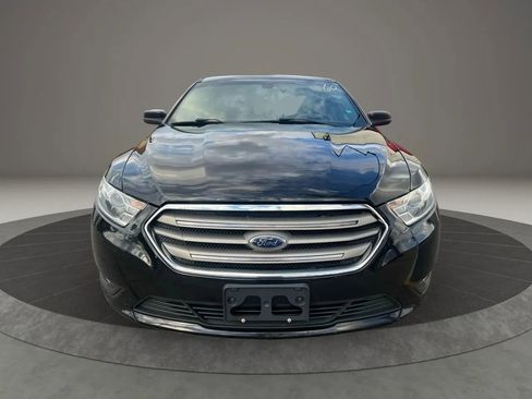Used 2019 Ford Taurus SEL image 2