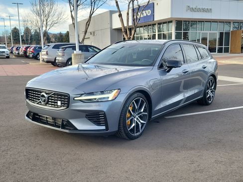 Certified 2021 Volvo V60 T8 Polestar image 4