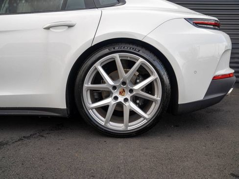 New 2026 Porsche Panamera 4 image 8