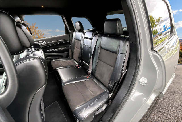 Used 2020 Jeep Grand Cherokee Laredo AWD/4WD image 22