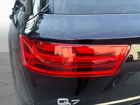 Used 2019 Audi Q7 2.0T Premium Plus AWD/4WD image 28