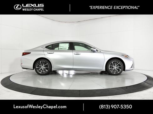 New 2025 Lexus ES 350 w/ Premium Package image 2