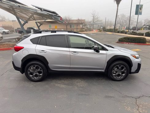 Used 2022 Subaru Crosstrek 2.5i Sport w/ Moonroof Package image 7