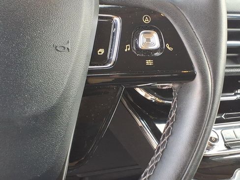 Certified 2025 Lincoln Corsair AWD w/ Equipment Group 101A image 18