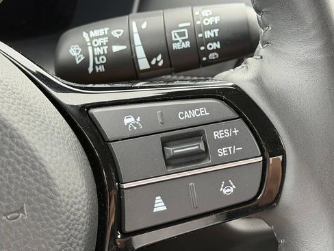 Used 2024 Honda HR-V EX-L image 6