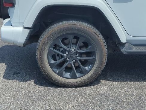 Used 2021 Jeep Wrangler Unlimited Sahara AWD/4WD image 34