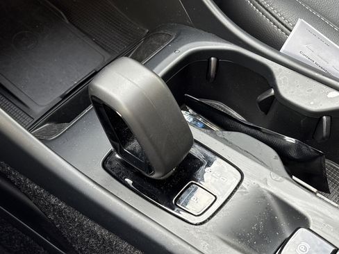 Certified 2025 Volvo XC40 B5 Core image 51