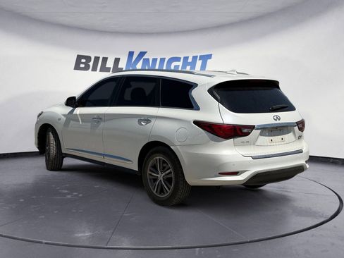 Used 2019 INFINITI QX60 Luxe w/ Essential Package FWD image 3