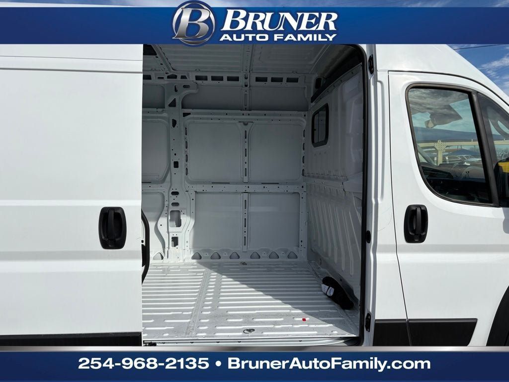 New 2026 RAM ProMaster 2500 w/ Convenience Group FWD image 5