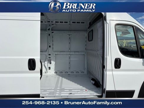 New 2026 RAM ProMaster 2500 w/ Convenience Group FWD image 5