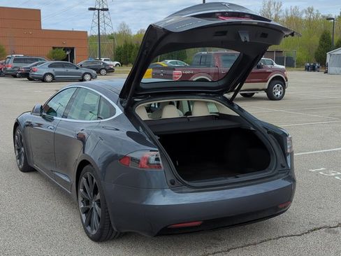 Used 2018 Tesla Model S 75D AWD/4WD image 10