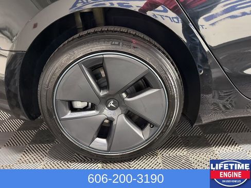 Used 2023 Tesla Model 3 Standard Range image 6