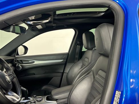Used 2023 Alfa Romeo Stelvio Veloce image 27