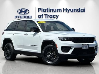 Used 2024 Jeep Grand Cherokee Altitude