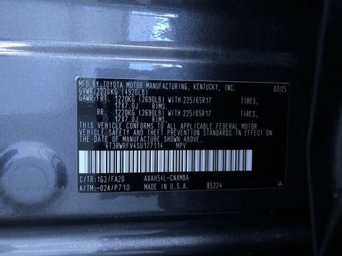 Used 2025 Toyota RAV4 XLE image 33