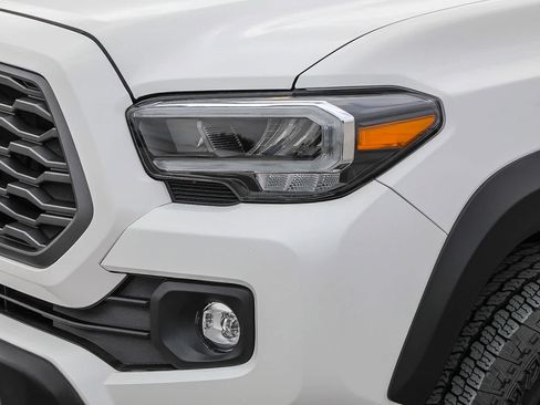 Certified 2023 Toyota Tacoma TRD Off-Road w/ Advanced Technology Package AWD/4WD image 9